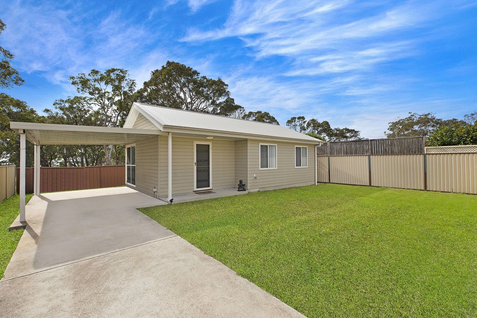 5 and 5a Tosca Drive, Gorokan NSW 2263, Image 0