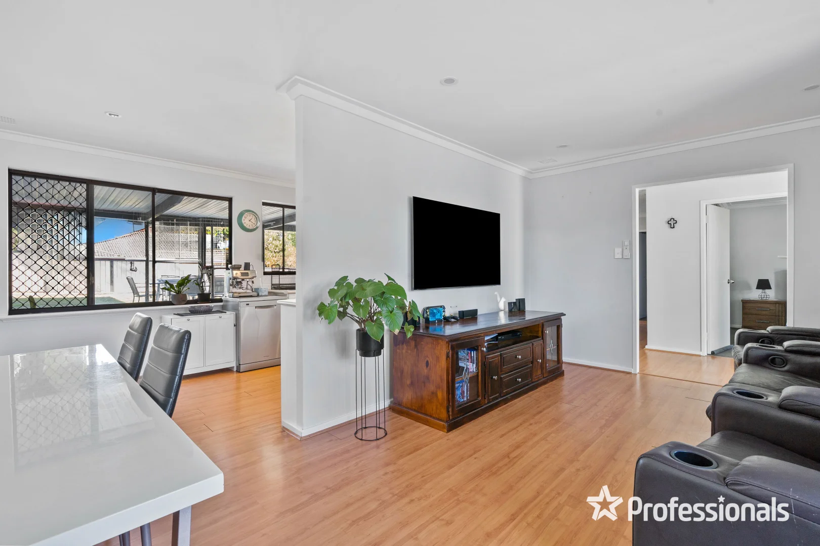 Additional image 5 of 8 Chalfont Way, Swan View WA 6056