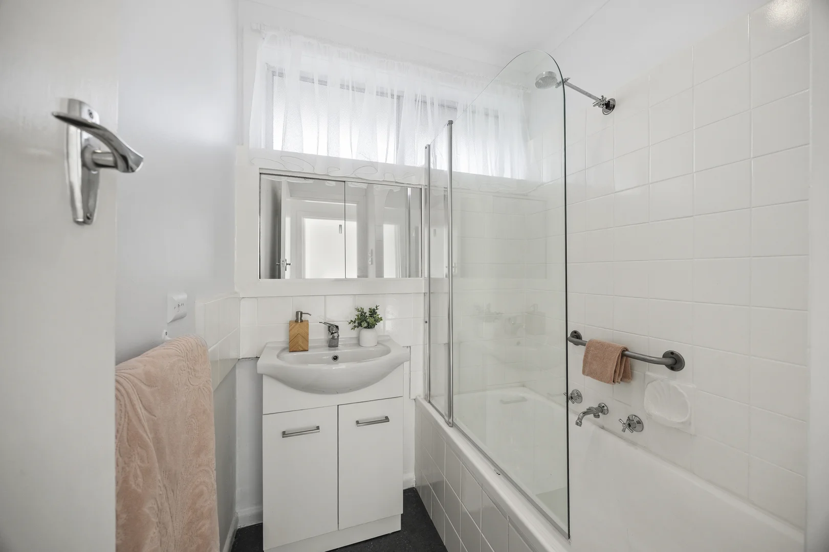 Additional image 8 of 4/18 Blenheim Street, Bentleigh East VIC 3165