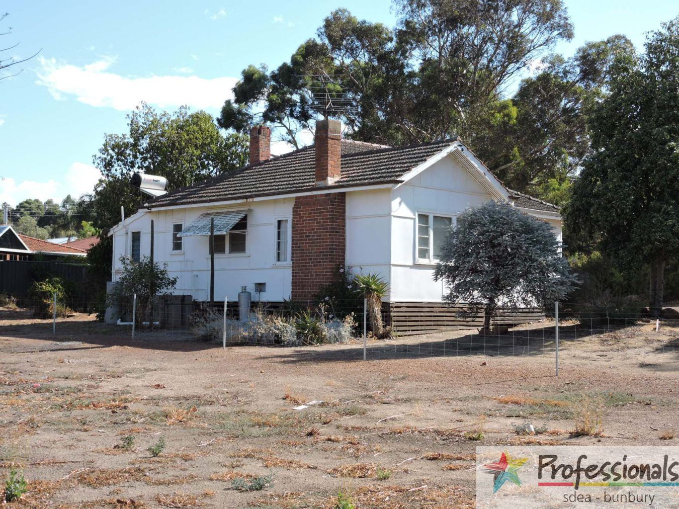 27 Lock street, NARROGIN WA 6312, Image 1