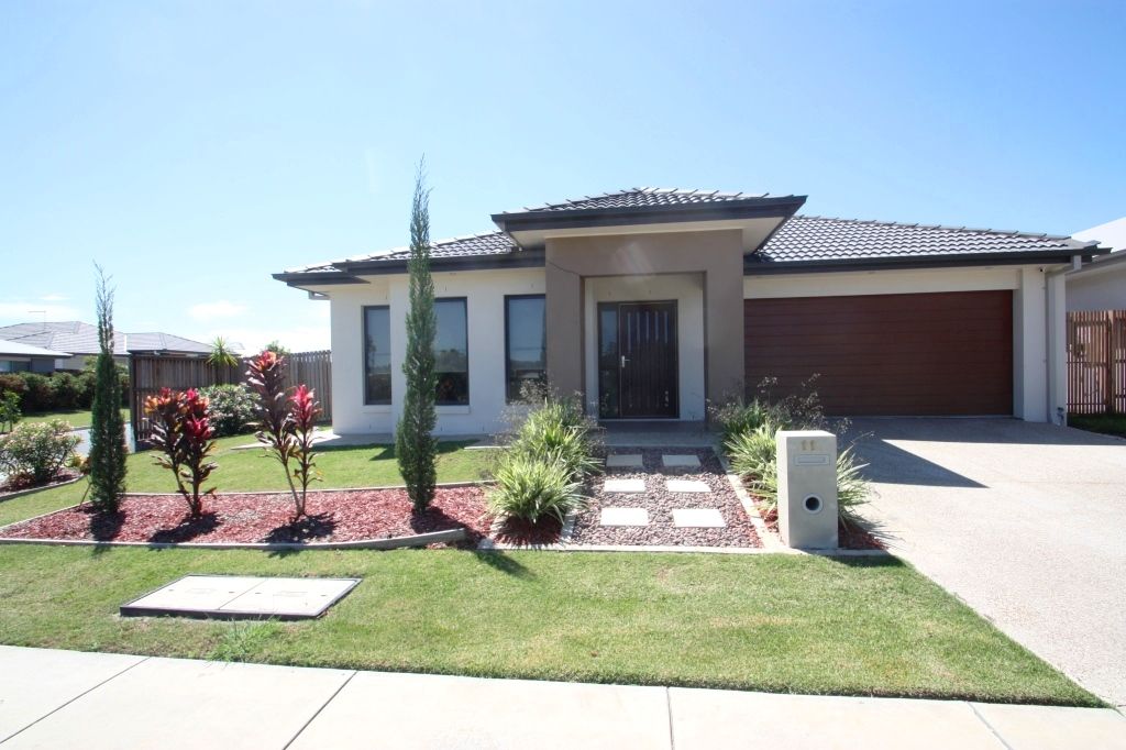 4 bedrooms House in 11 Great Sandy Circuit PIMPAMA QLD, 4209