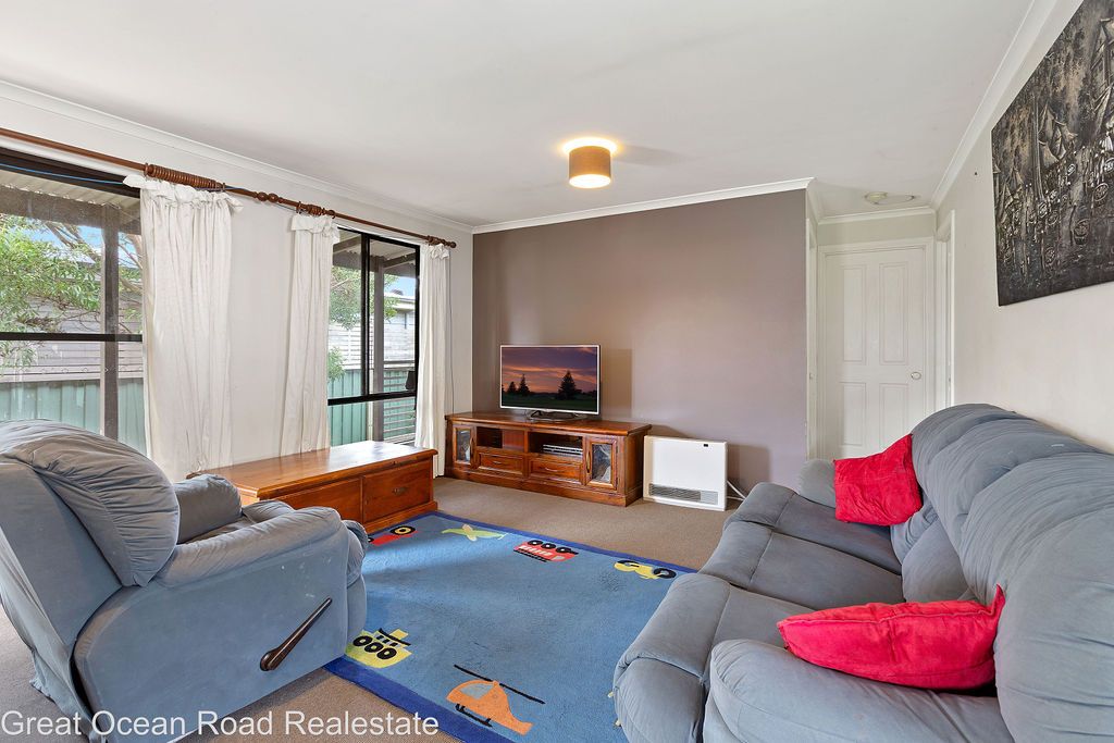 15 Park Avenue, Apollo Bay VIC 3233, Image 2