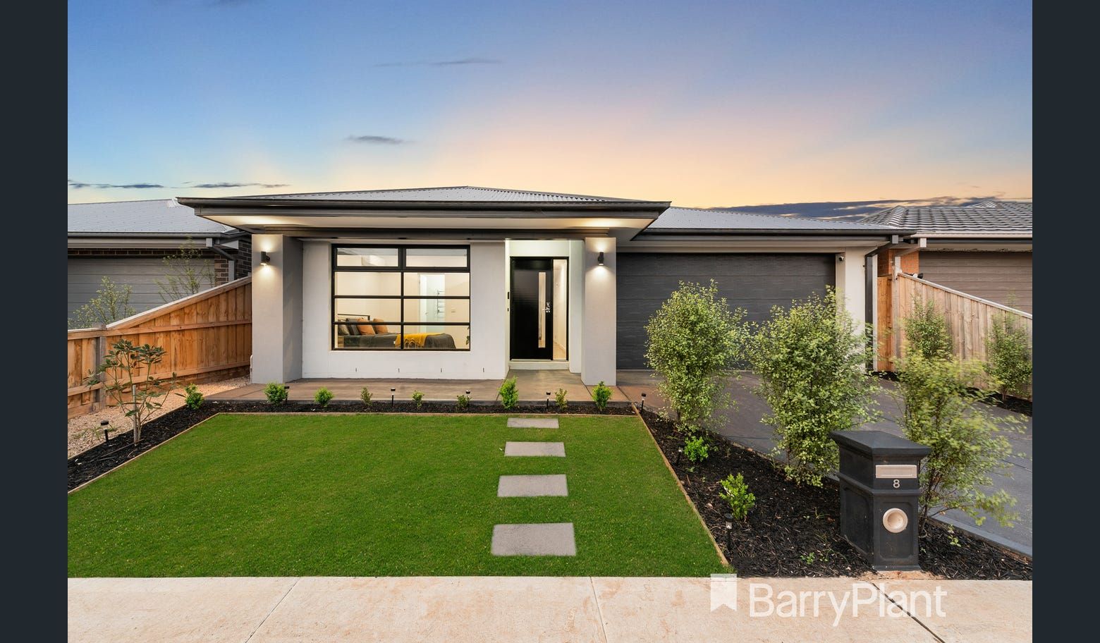 4 bedrooms House in 8 Camini Grove TRUGANINA VIC, 3029