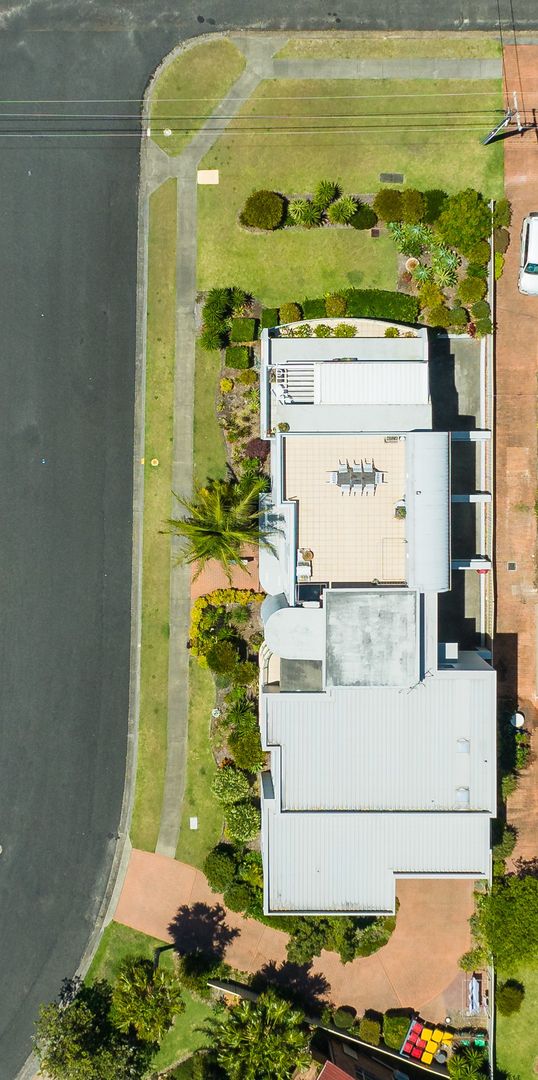 Unit 1/17 Beach Street, Tuncurry NSW 2428, Image 2