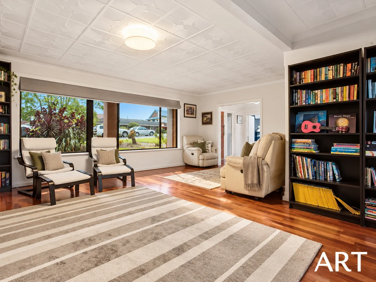 1A Howard Parade, Salter Point WA 6152 | Domain
