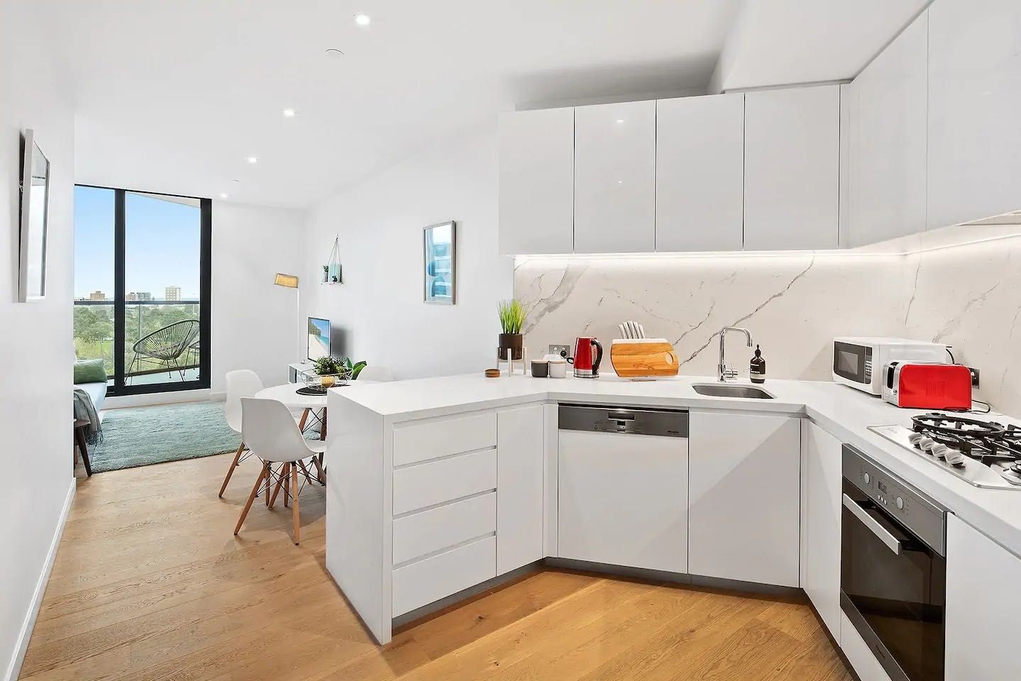 2 bedrooms Apartment / Unit / Flat in 306/77 Queens Road MELBOURNE VIC, 3004