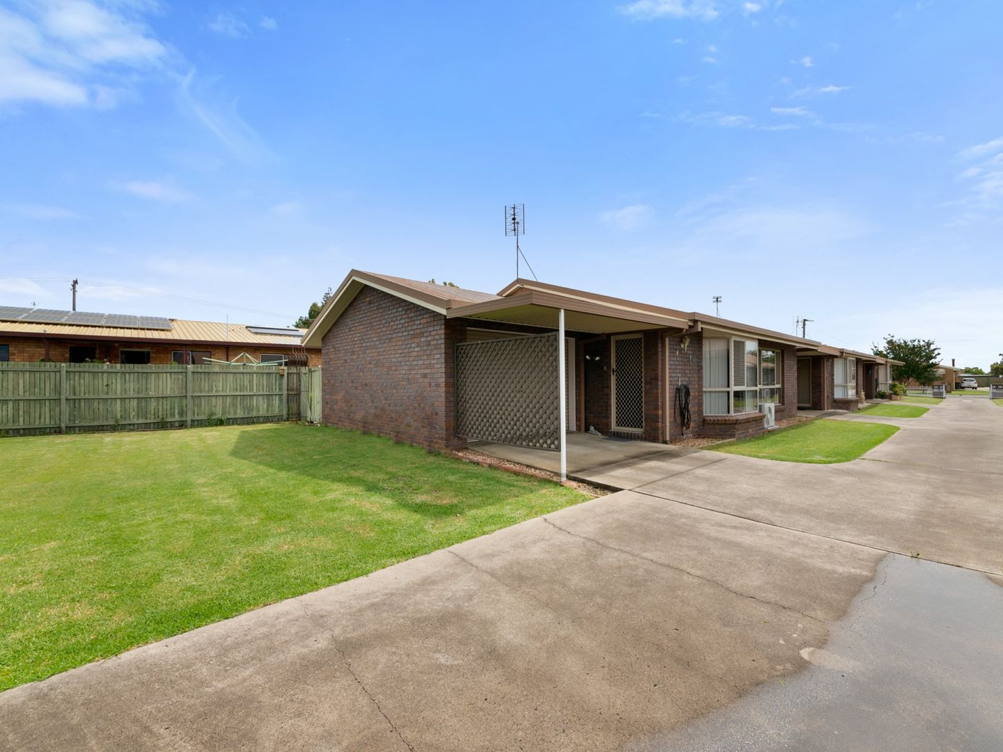 4/6 Barth Street, Warwick QLD 4370, Image 2