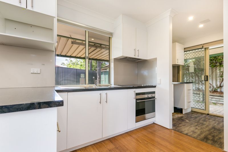 4/16 Rambutan Place, South Lake WA 6164, Image 2