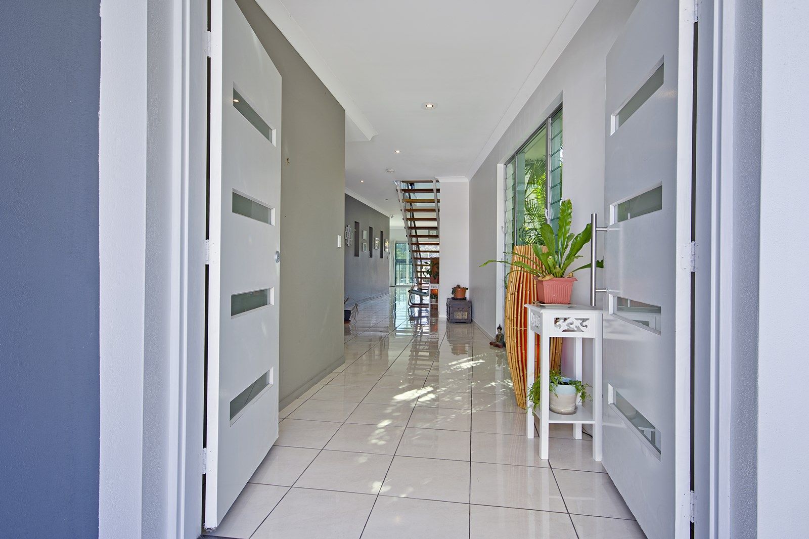 9 Easter Street, Kawana Island QLD 4575, Image 2