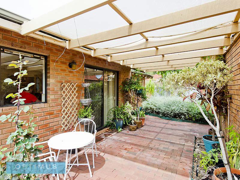 2A/133 Drabble Road, City Beach WA 6015, Image 2