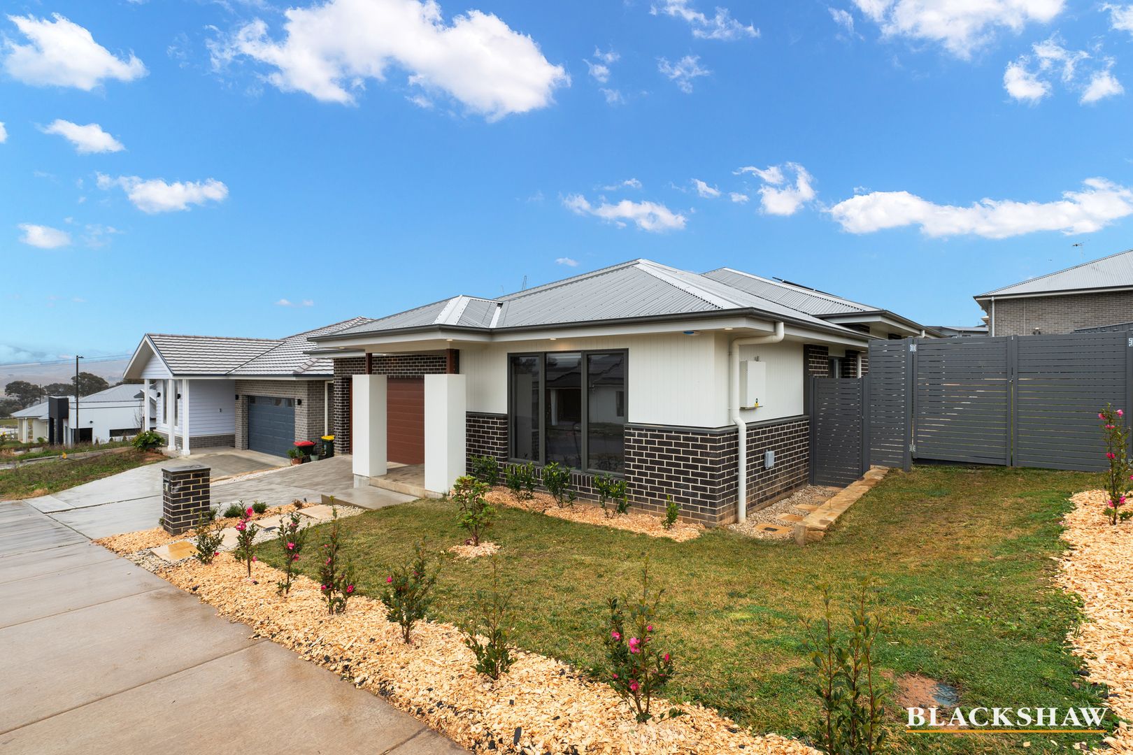 11 Lemon Street, Strathnairn ACT 2615, Image 2