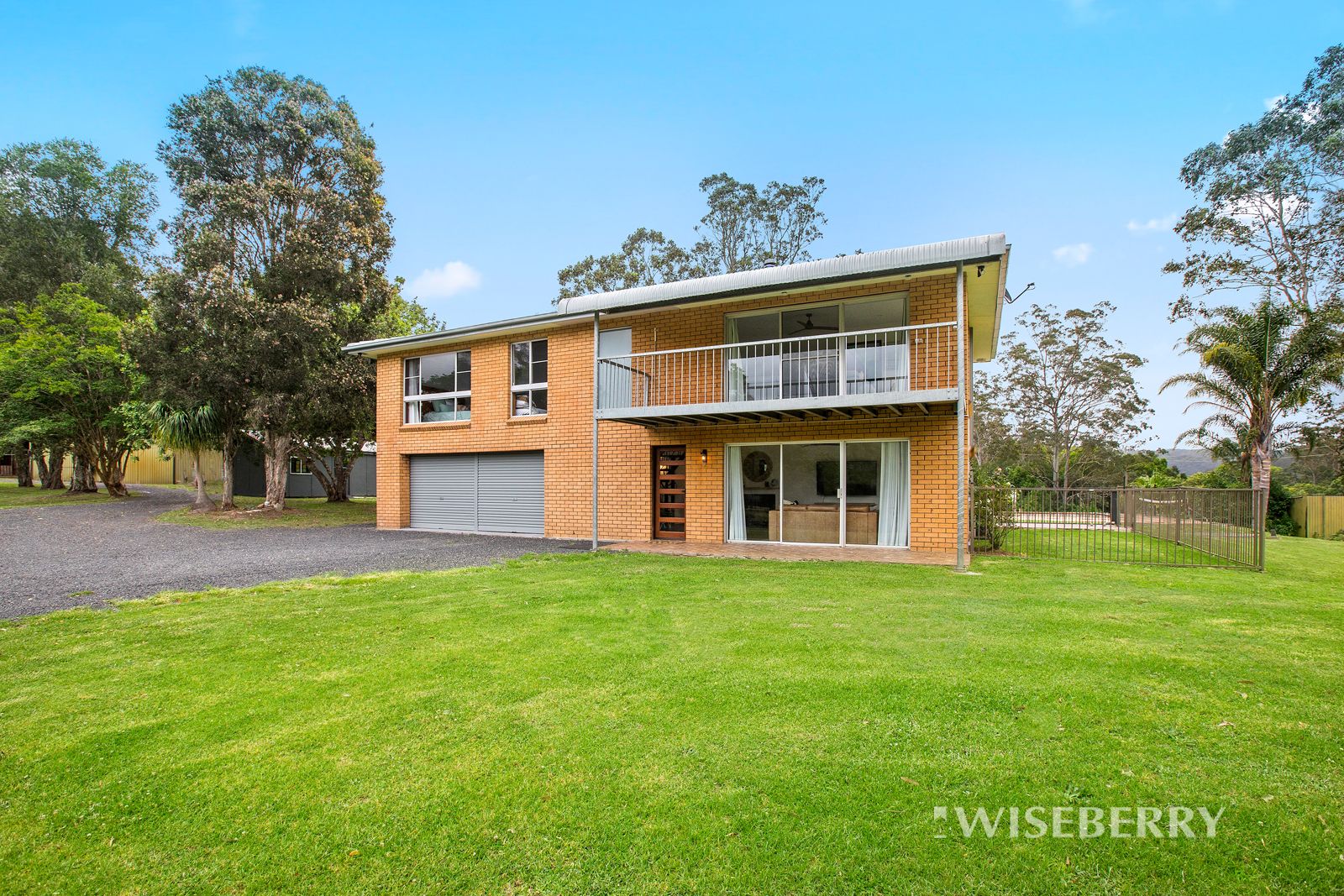 1387 Yarramalong Road, Yarramalong Property History & Address