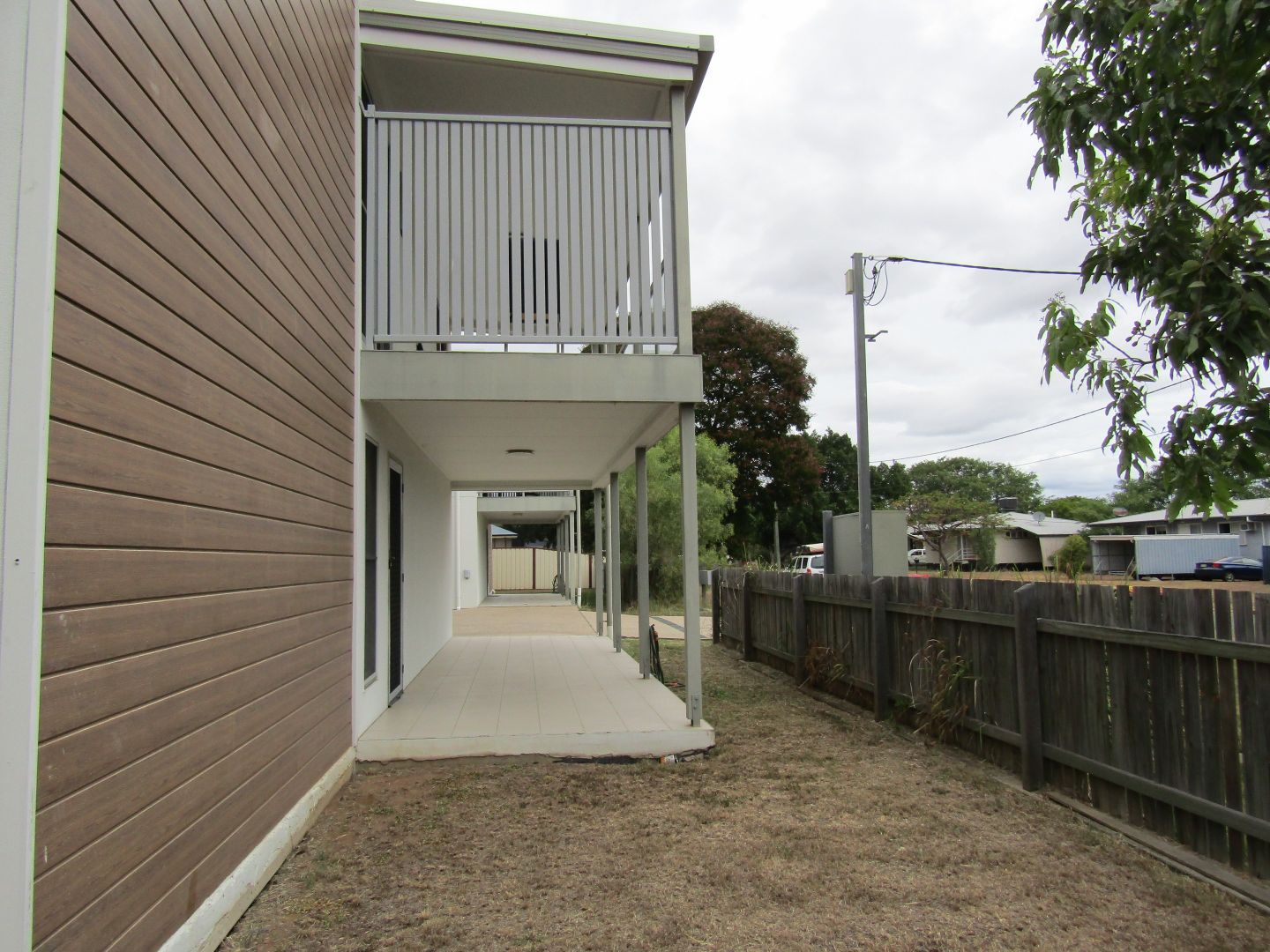 1/17-19 Sandalwood Street, Blackwater QLD 4717, Image 2