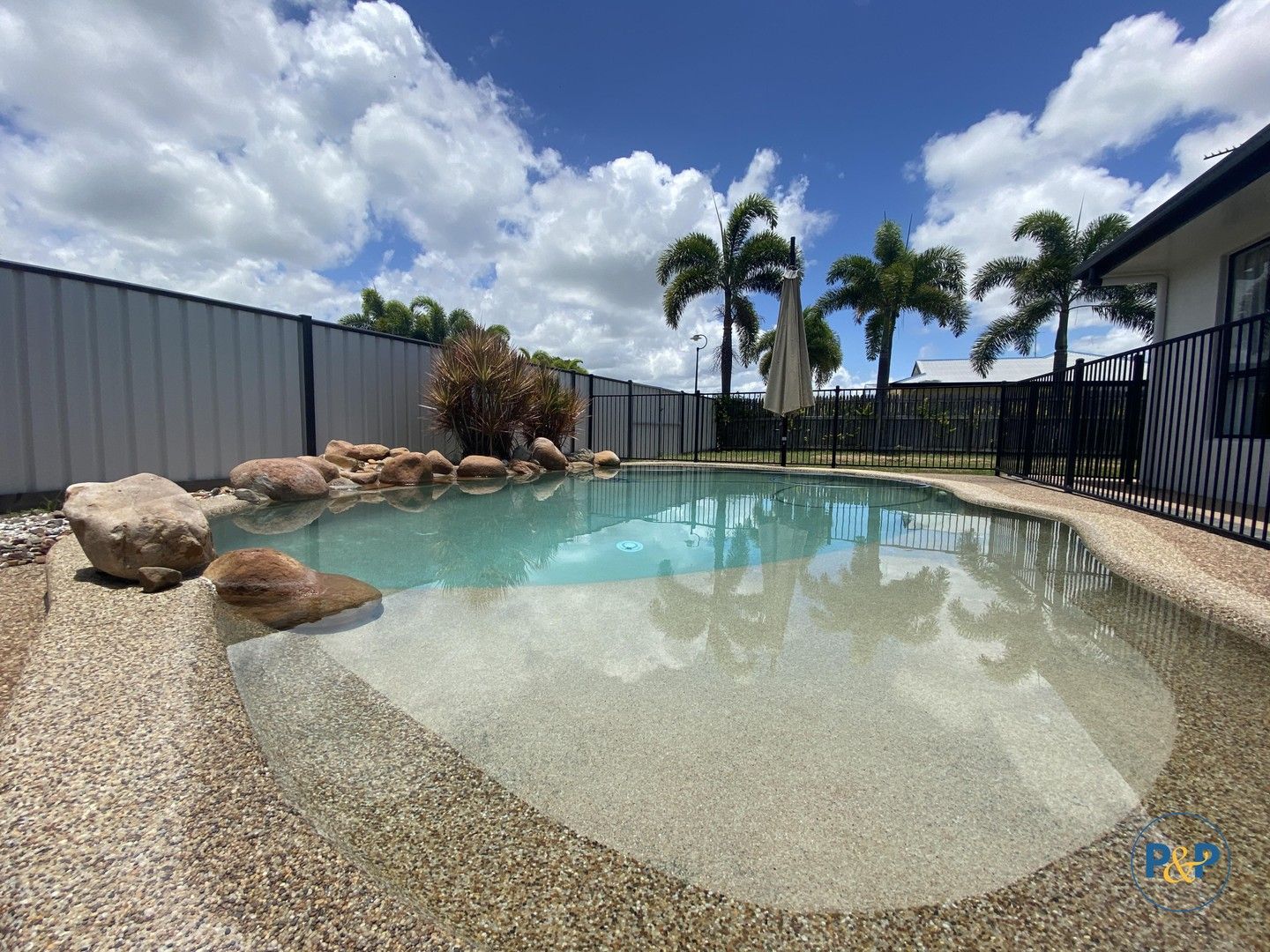 4 bedrooms House in 20 Tandamus Court ANNANDALE QLD, 4814