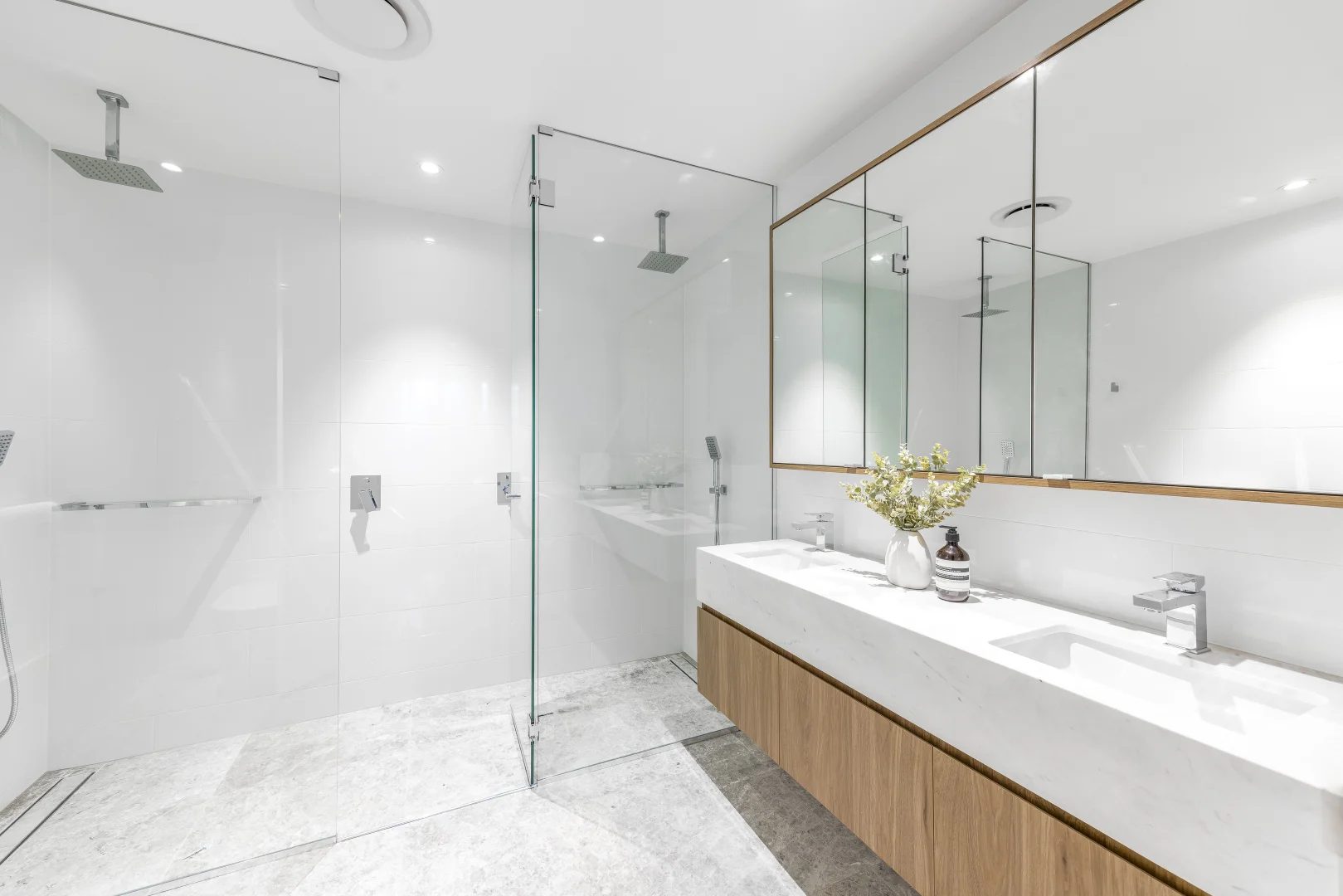 Additional image 13 of 26 - 28 Alexandra Avenue, Mermaid Beach QLD 4218