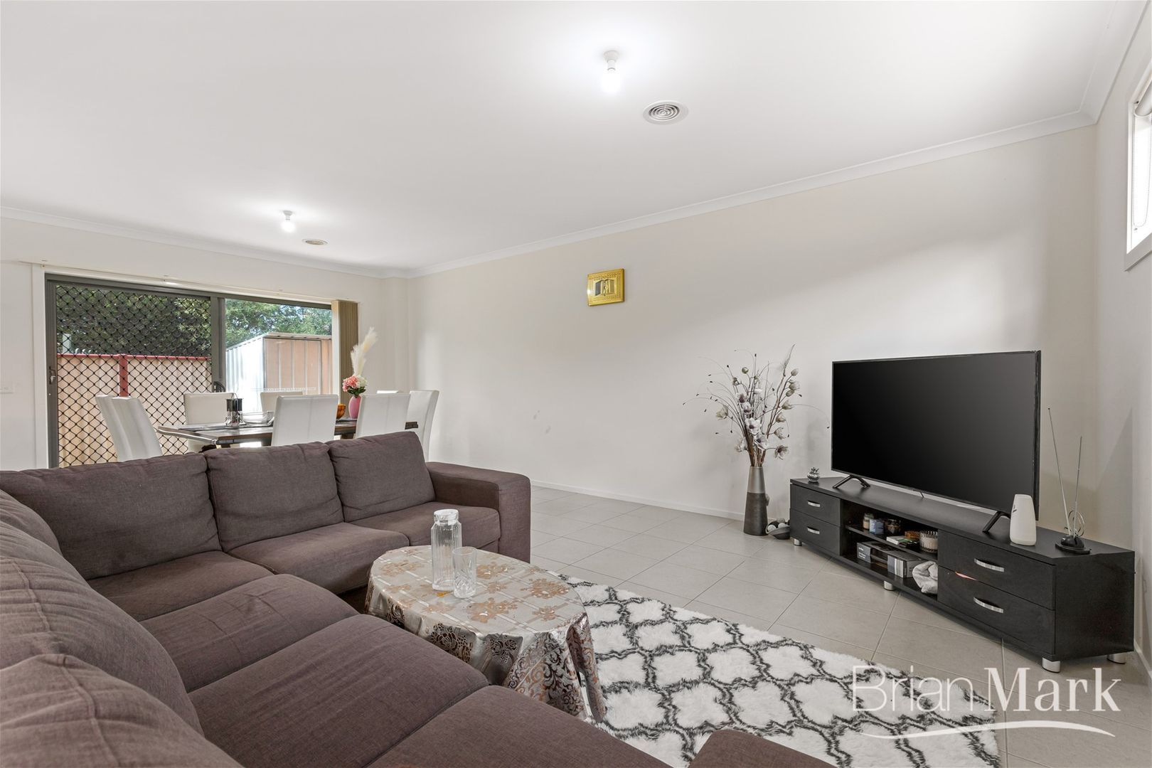 2/5 Rita Court, Hoppers Crossing VIC 3029, Image 2