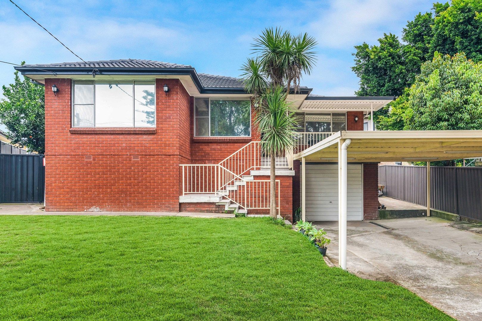 2 Lucy Avenue, Lansvale NSW 2166, Image 0