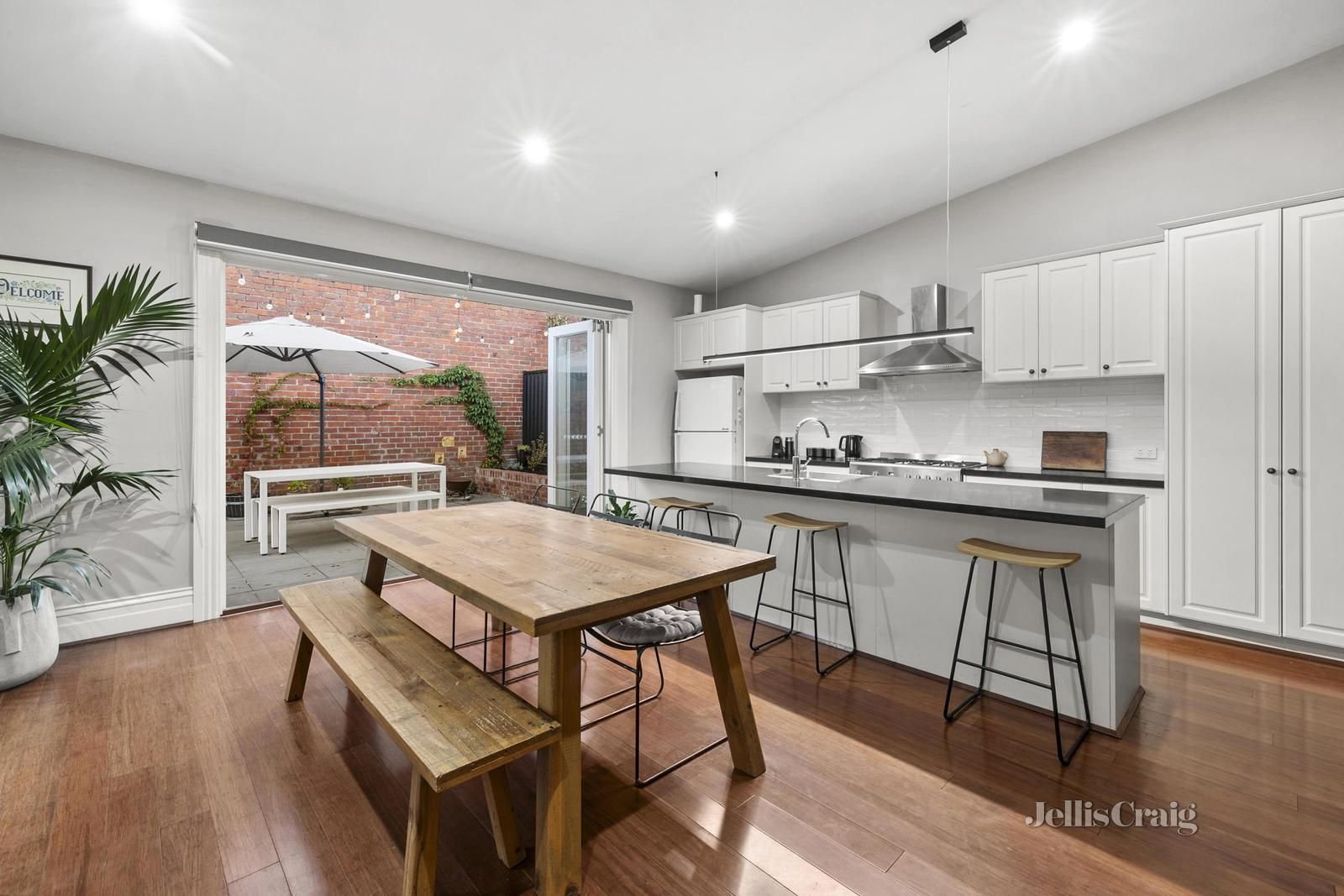 303 Seymour Street, Soldiers Hill VIC 3350, Image 2