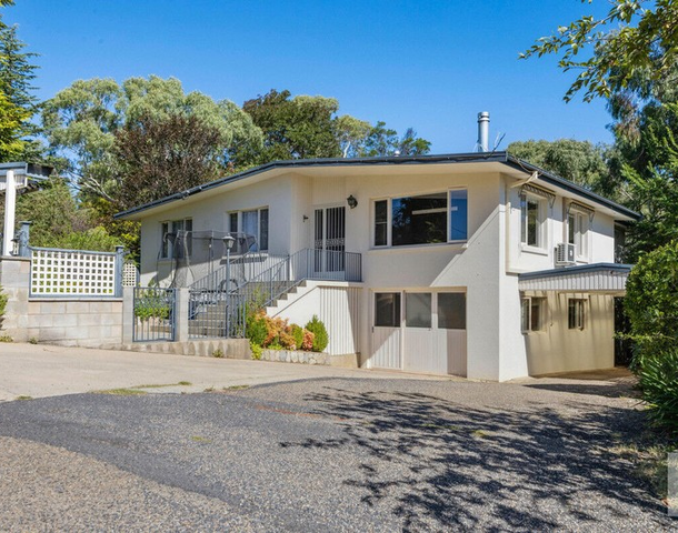 19 Blairgowrie Avenue, Cooma NSW 2630