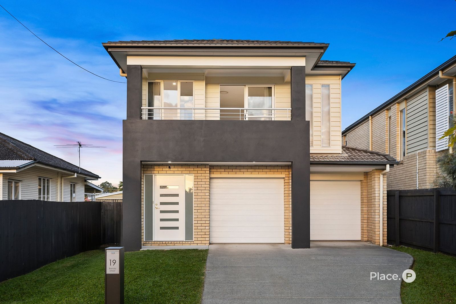 5 bedrooms House in 19 Brenda Street MORNINGSIDE QLD, 4170