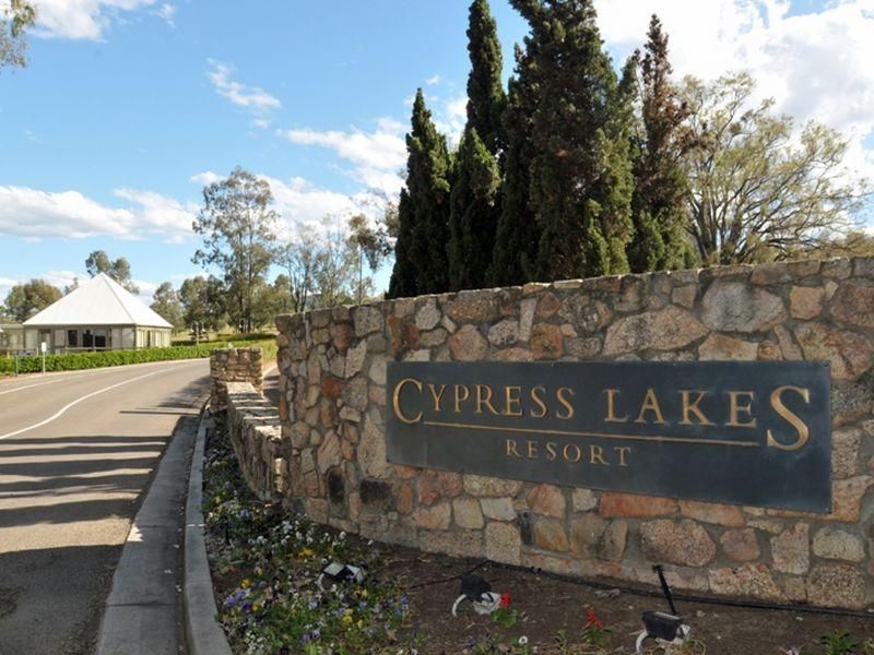 Villa 554 Cypress Lakes Resort, POKOLBIN NSW 2320, Image 1