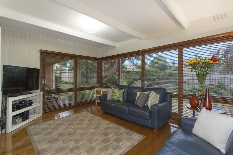 11 Trent Court, Notting Hill VIC 3168, Image 1