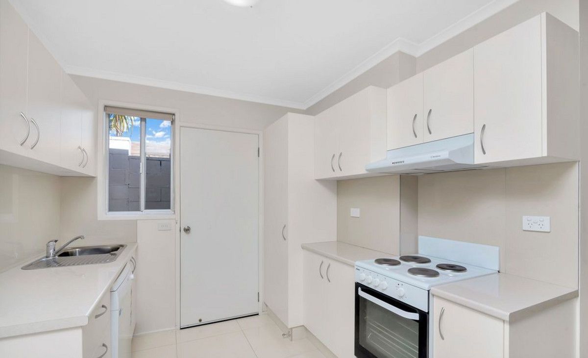 2 bedrooms Apartment / Unit / Flat in 2/26 Twenty Seventh Avenue PALM BEACH QLD, 4221