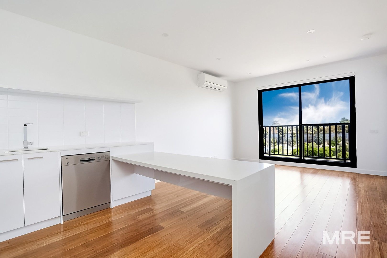 2 bedrooms Apartment / Unit / Flat in 306/12 Olive York Way BRUNSWICK WEST VIC, 3055