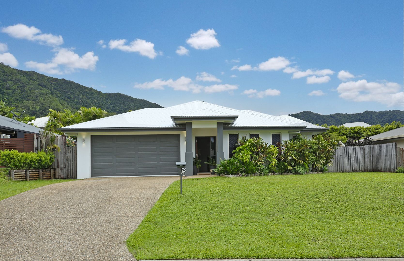 54 Fitzmaurice Drive, Bentley Park QLD 4869