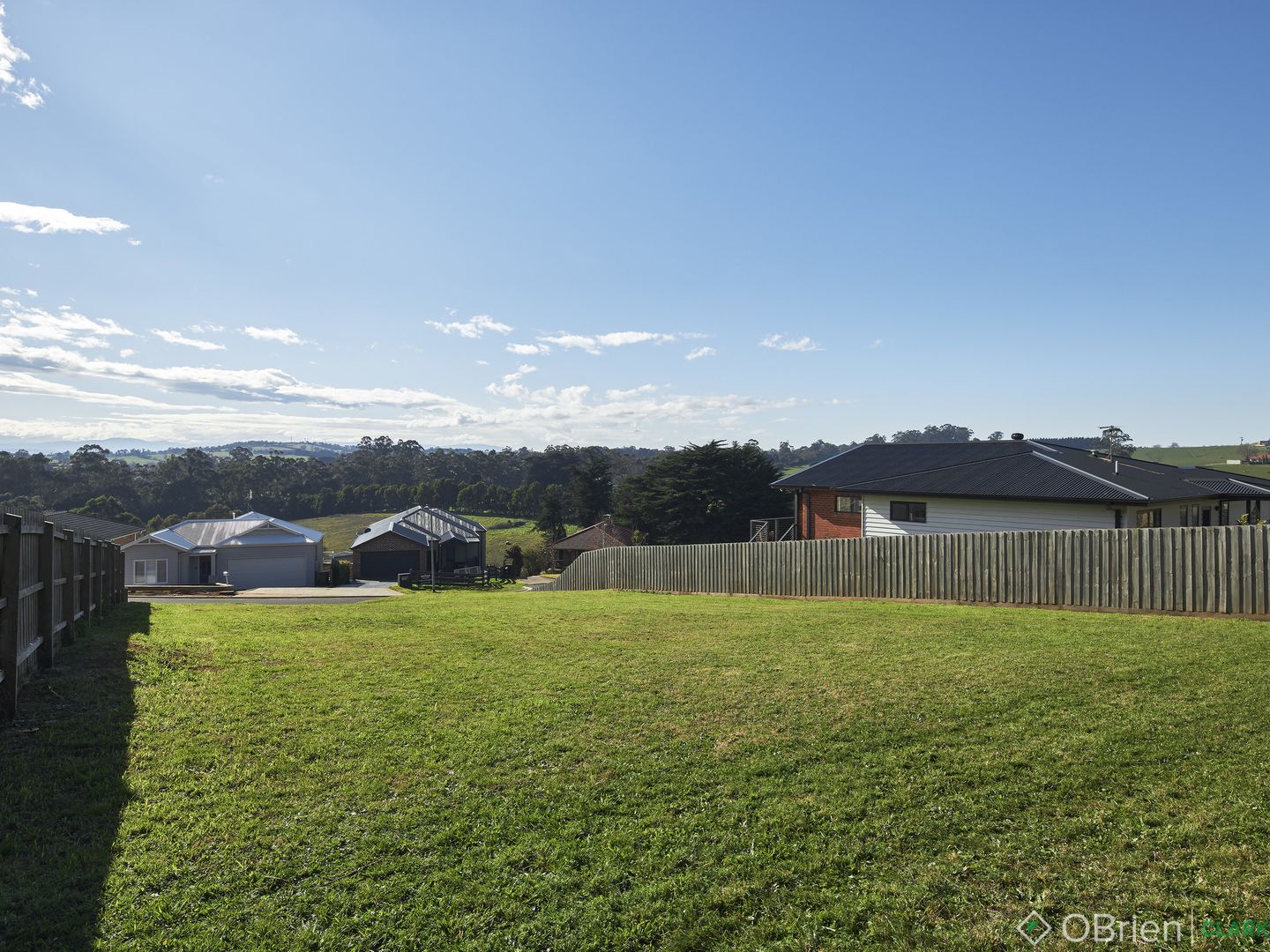 12 Aaron Court, Drouin VIC 3818, Image 2