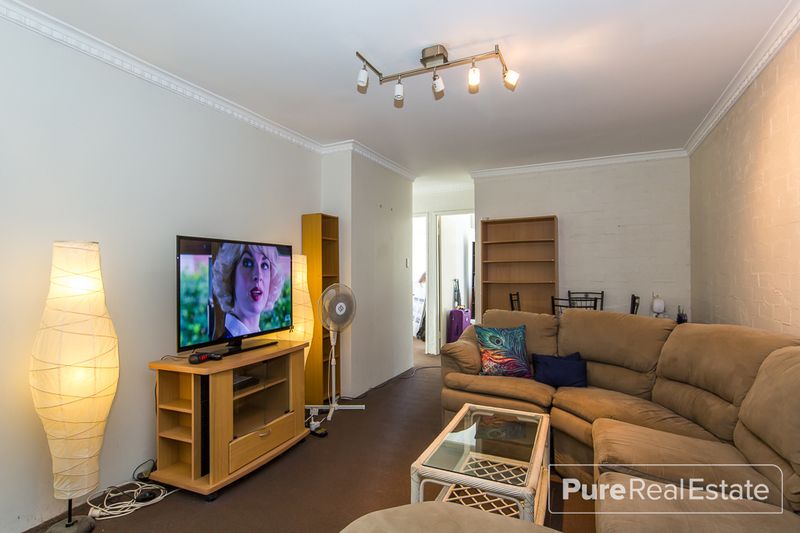 2 bedrooms Apartment / Unit / Flat in 4/81 Armadale Street ST LUCIA QLD, 4067