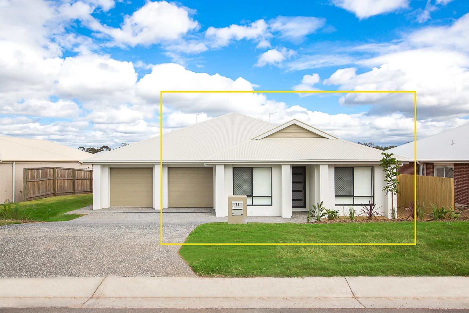 4 bedrooms Duplex in 2/22 Arburry Cr BRASSALL QLD, 4305