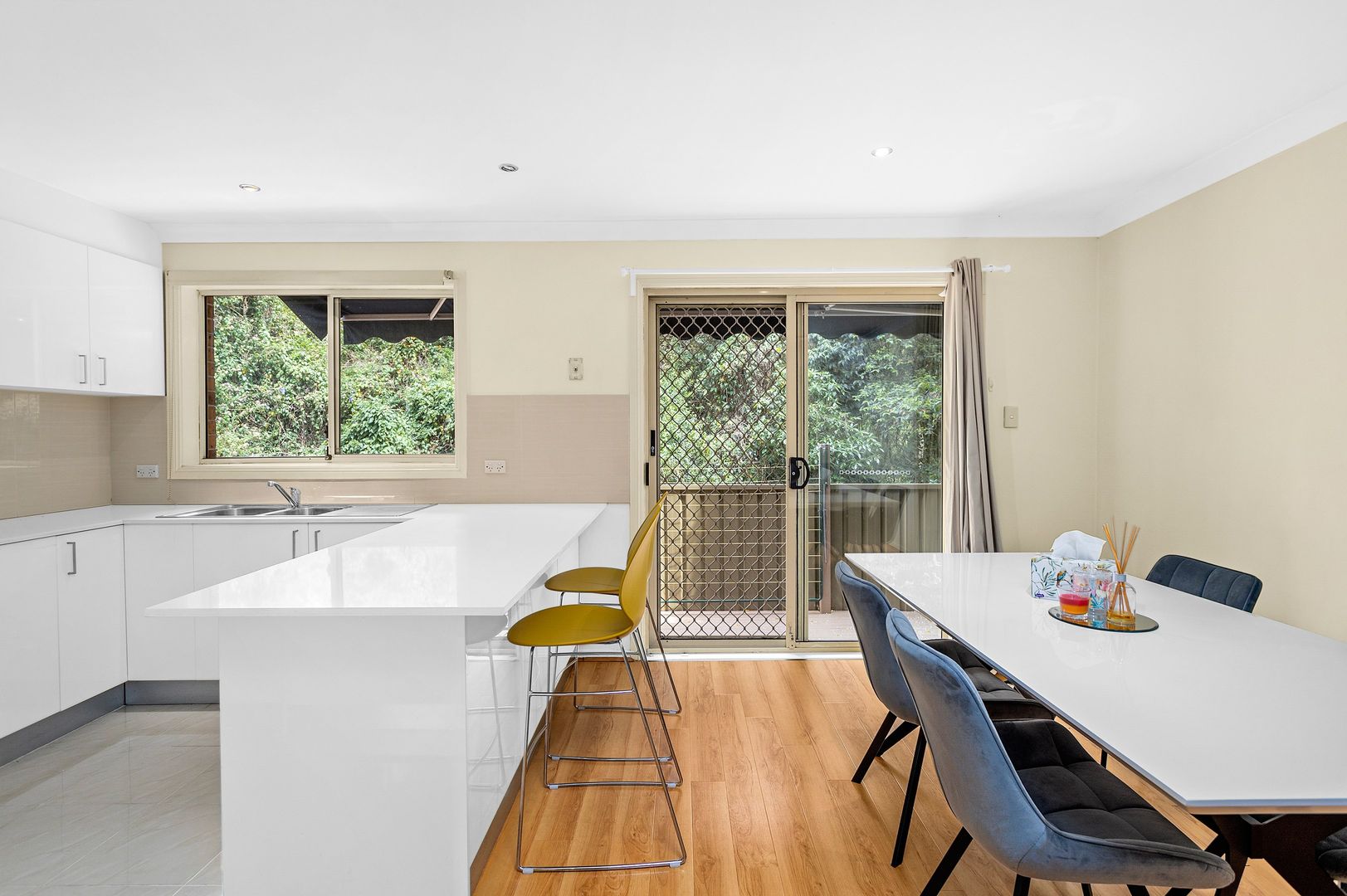 2/5 Henry Kendall Avenue, Padstow Heights NSW 2211, Image 2