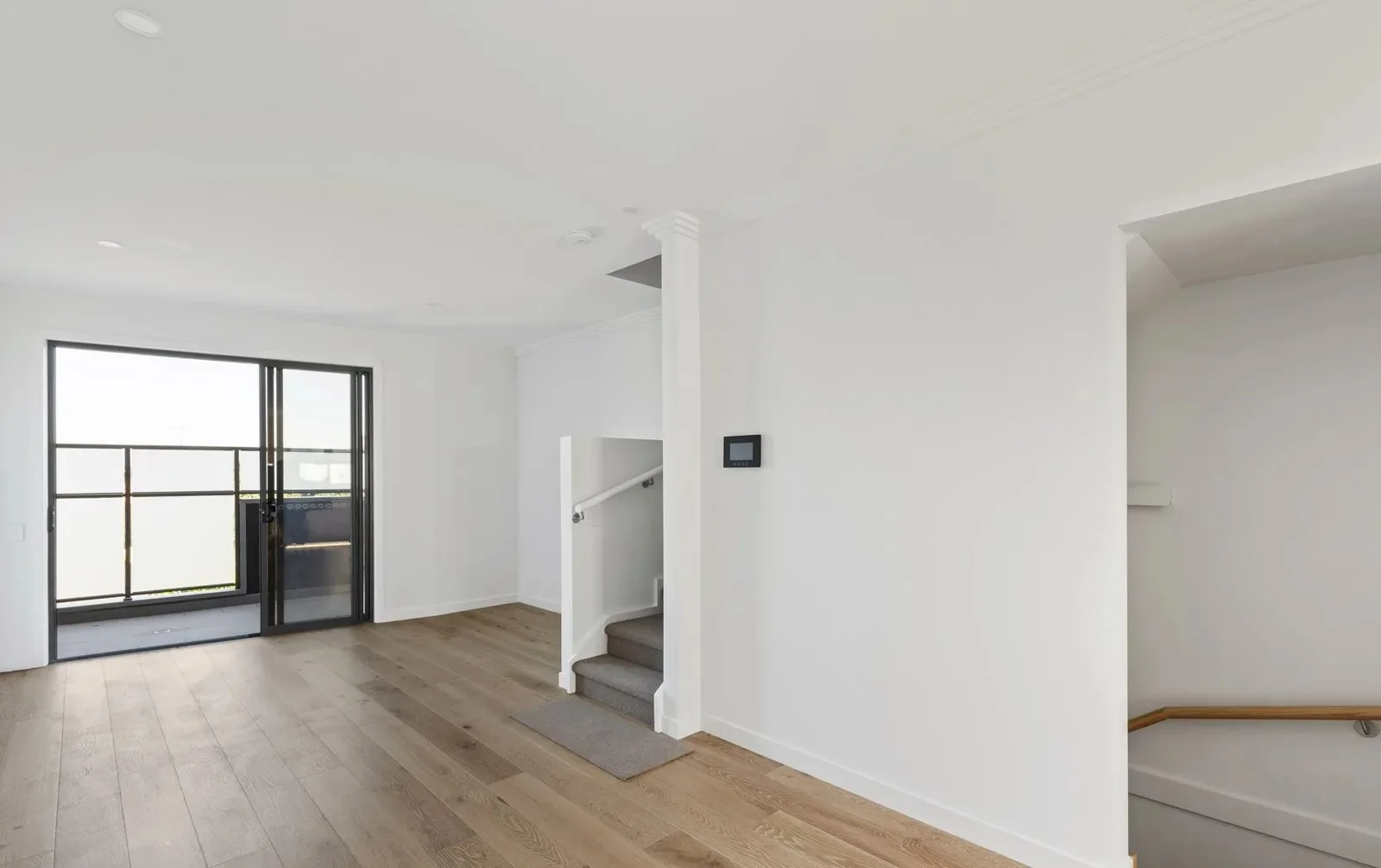 Additional image 2 of 2/450 Doncaster Rd, Doncaster VIC 3108