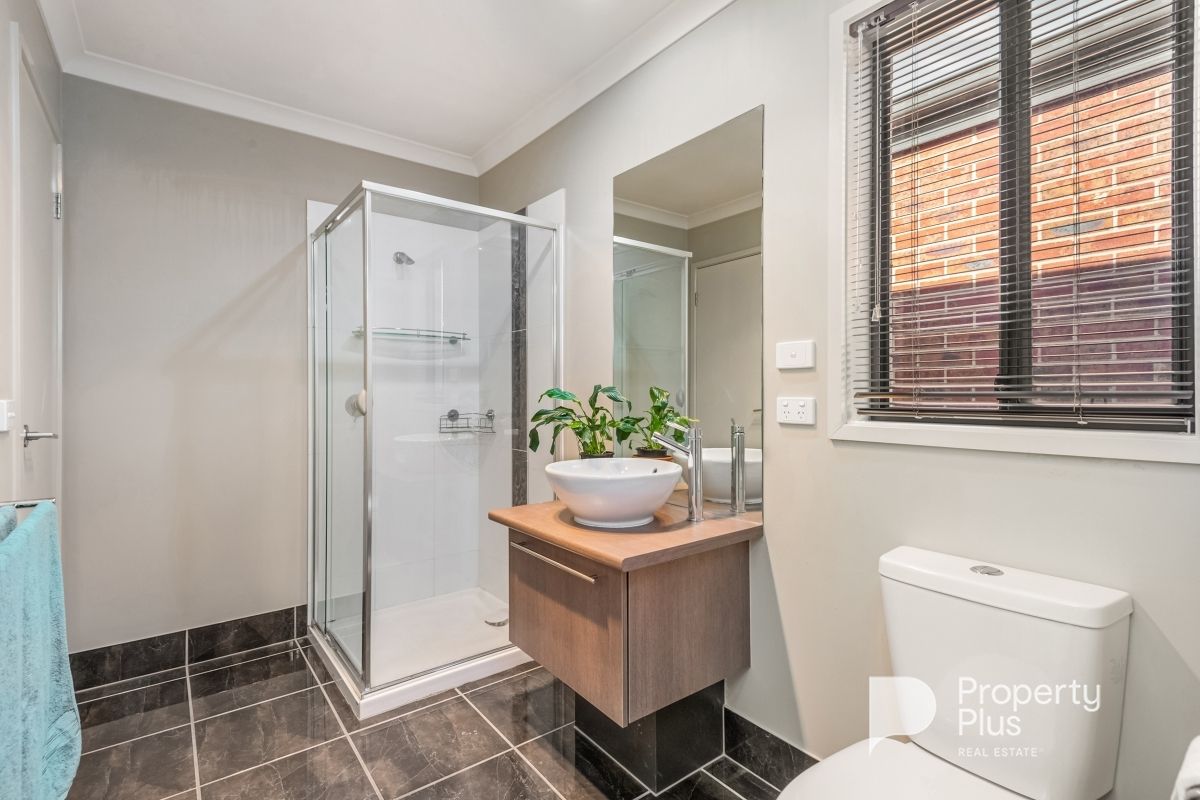 9 Highview Terrace, Kangaroo Flat VIC 3555, Image 2