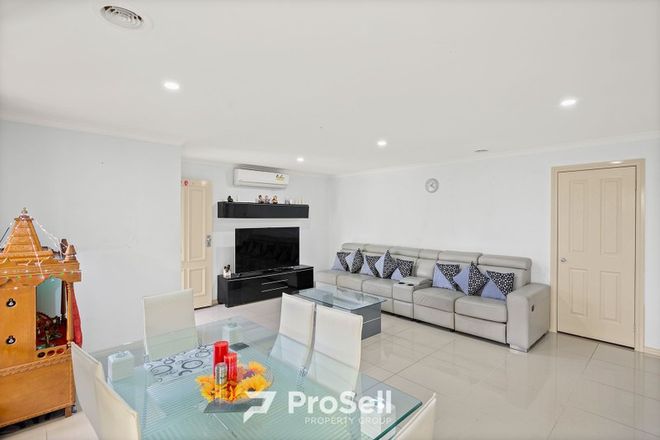 Picture of 3/64 Chandler Road, NOBLE PARK VIC 3174