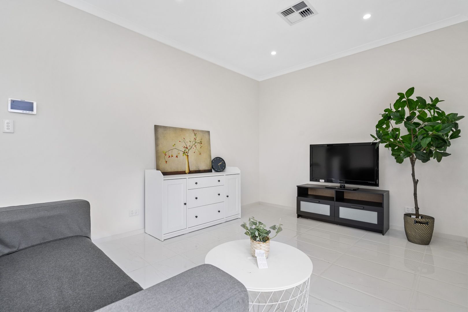 8/31 Cresdee Road, Campbelltown SA 5074, Image 2