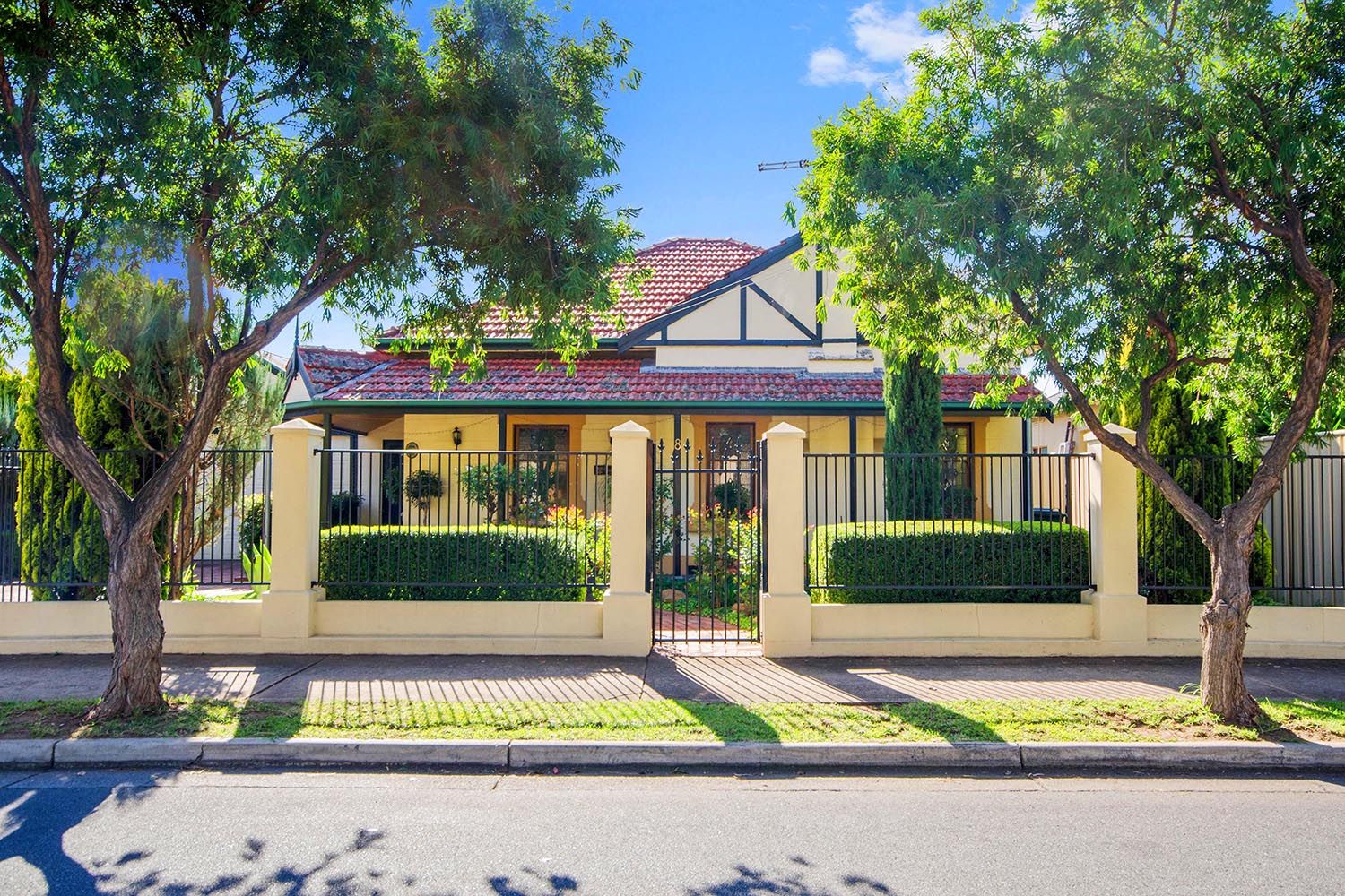 8 Cedar Avenue, Woodville Sout Property History & Address Research
