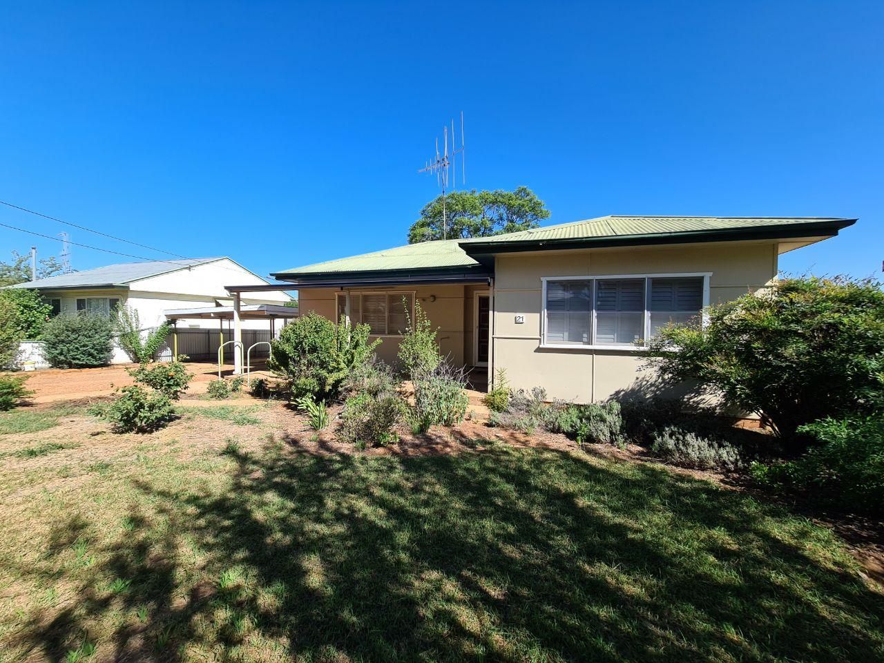 3 bedrooms House in 21 Orange PARKES NSW, 2870