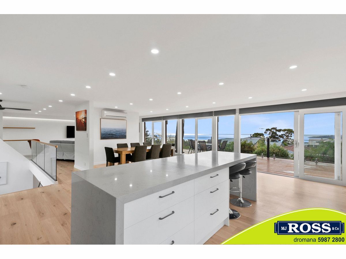 3 bedrooms House in 10 Jamieson Street DROMANA VIC, 3936