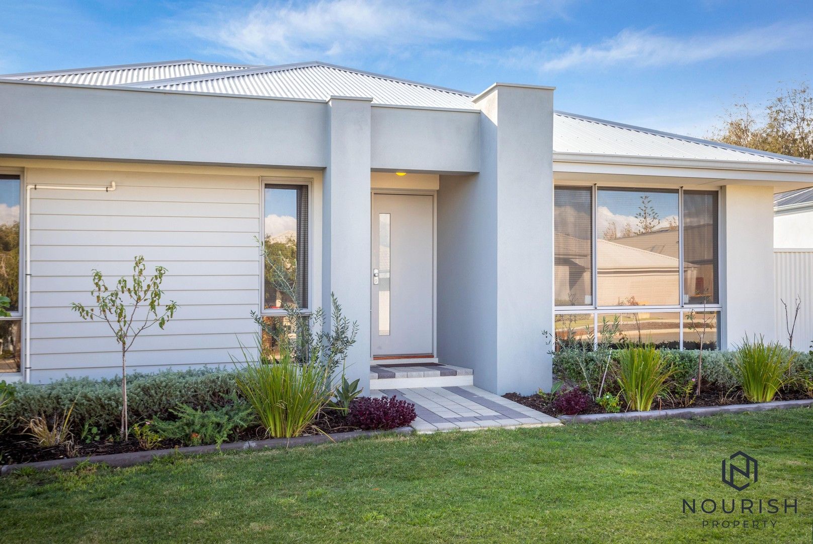 4 bedrooms House in 12 Bryde Mews ALKIMOS WA, 6038