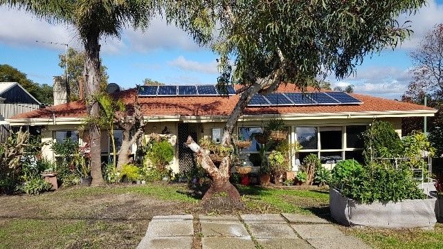 3 bedrooms House in 37 INKPEN
WAY ORELIA WA, 6167