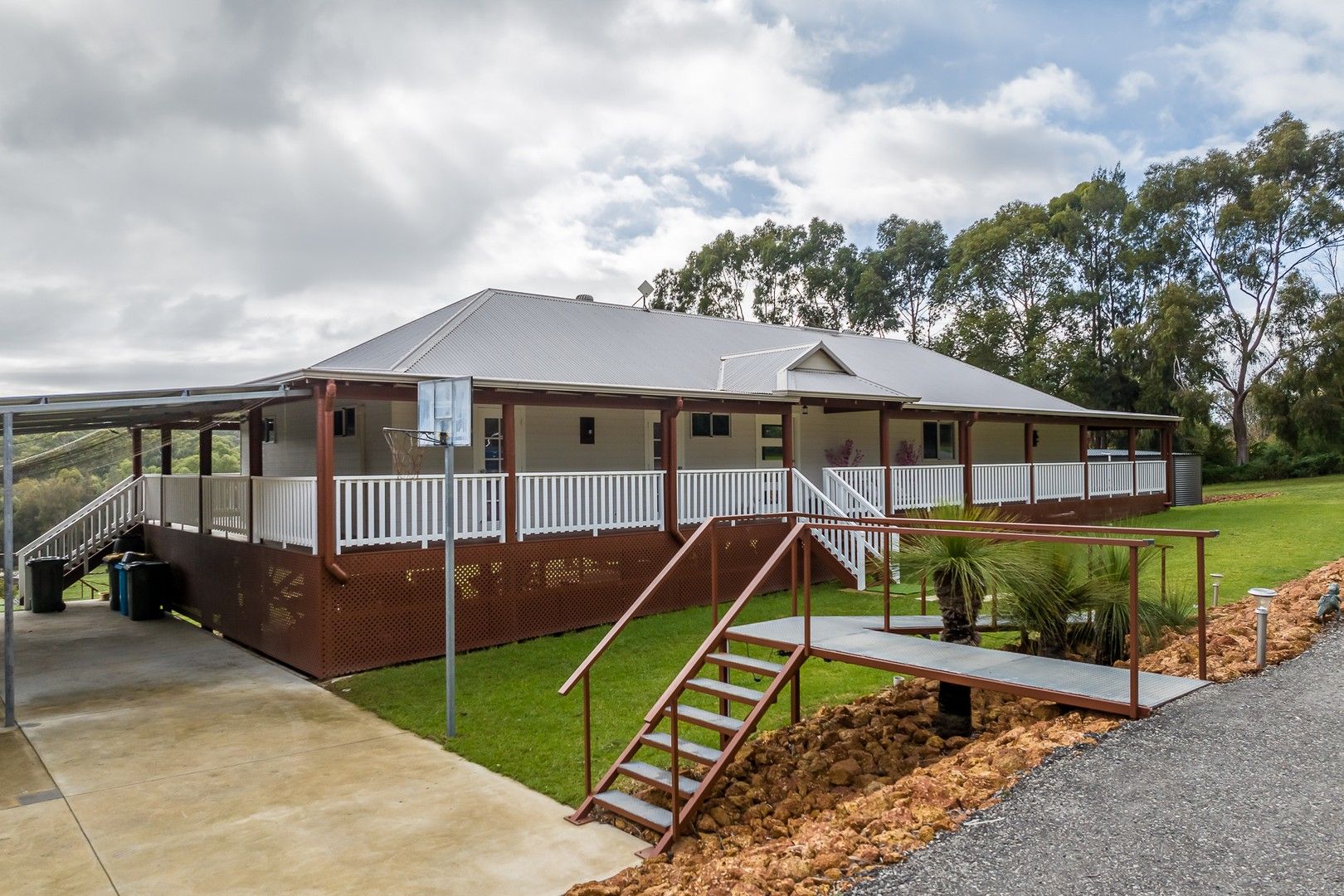 105 Strawberry Hill Drive, Gidgegannup WA 6083, Image 1