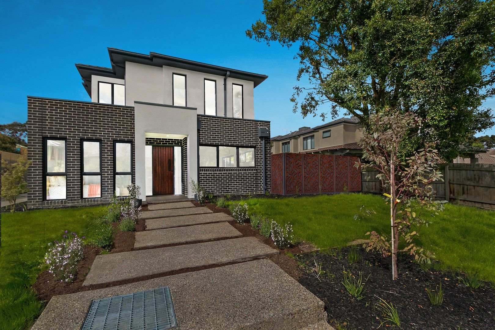 4 bedrooms Apartment / Unit / Flat in 1/27 Binbrook Drive CROYDON VIC, 3136