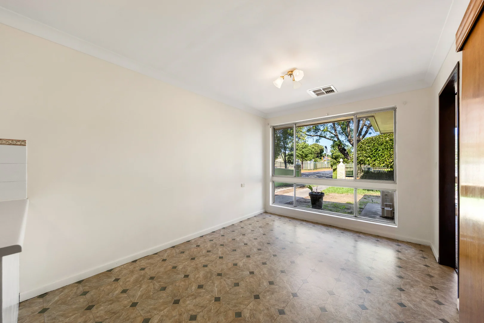 Additional image 11 of 826 Torrens Road, Rosewater SA 5013