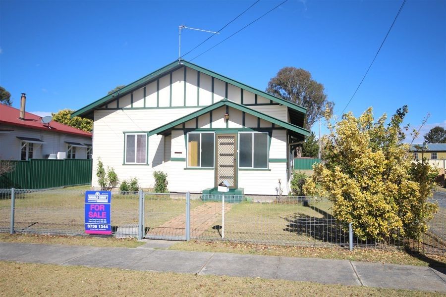 177 Manners Street, Tenterfield NSW 2372, Image 2