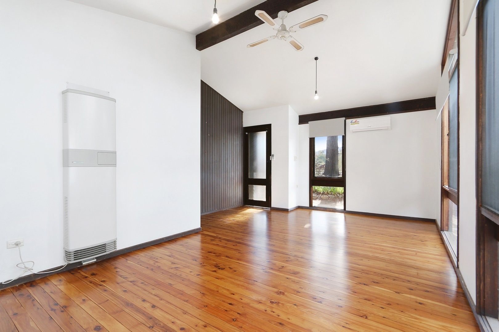 2 bedrooms House in 681 Pearsall Street LAVINGTON NSW, 2641