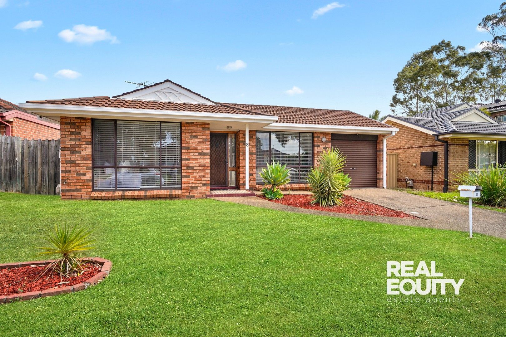 8 Wollemi Court, Wattle Grove NSW 2173, Image 0