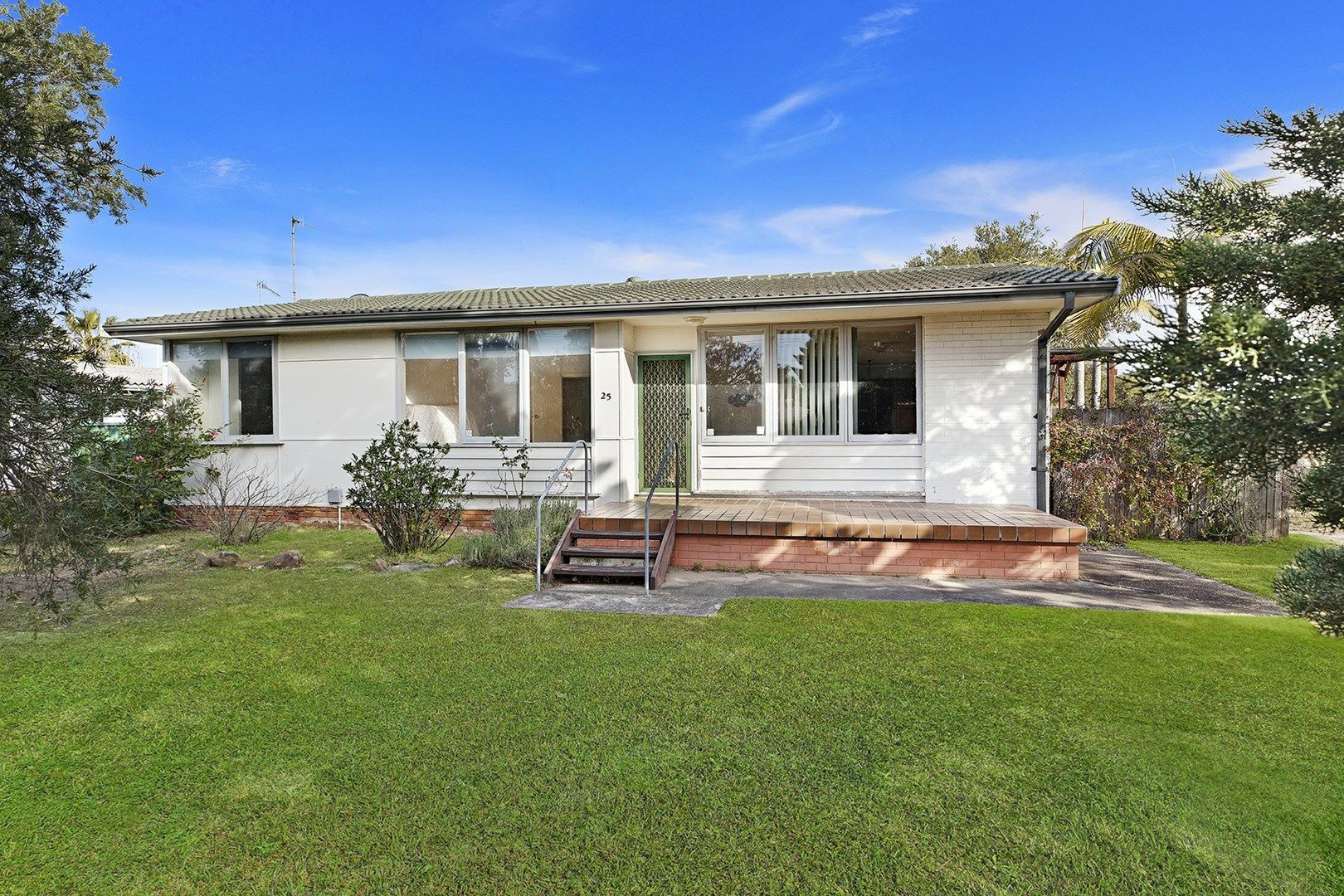 25 Hume Boulevard, Killarney Vale NSW 2261, Image 2