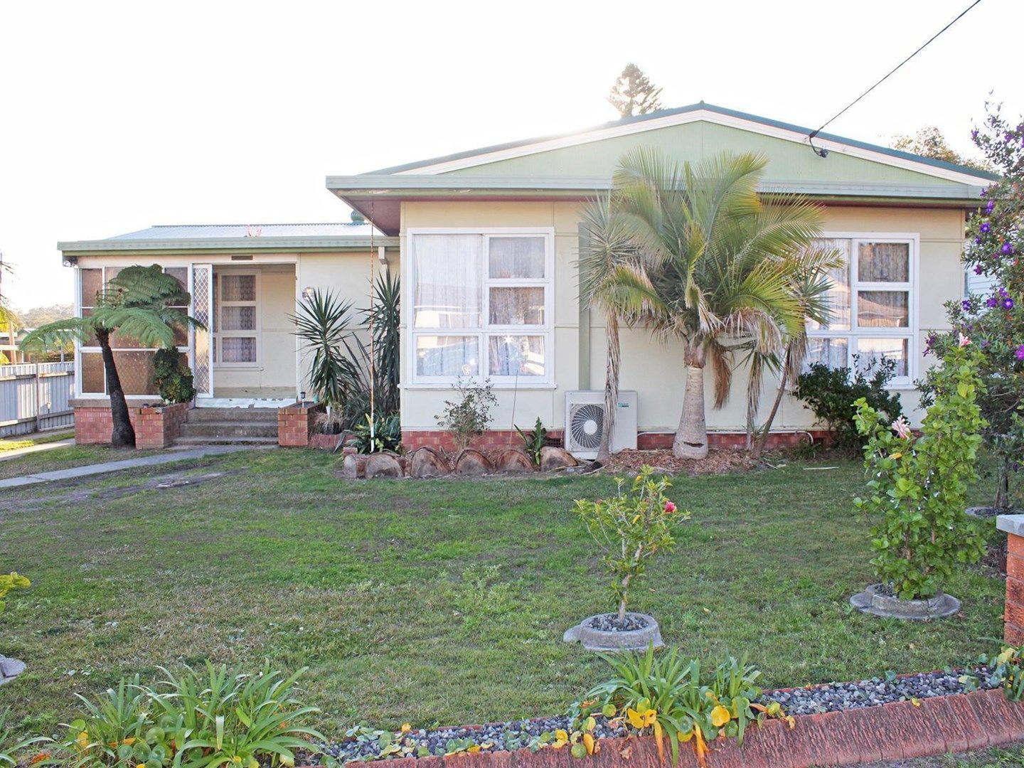 3 bedrooms House in 6 Hay Street GOROKAN NSW, 2263